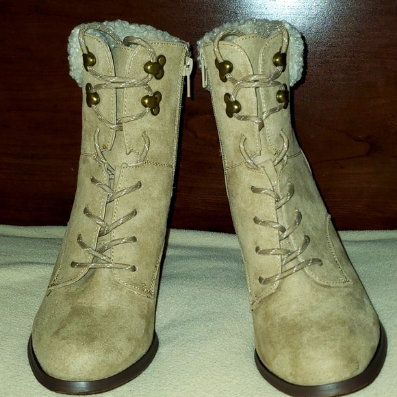 XOXO Maddie-2 Stone Boot Zip Up Closure Lace Front, Heel and Round Toe  6.5 - Picture 2 of 12